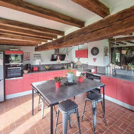 Casa de Férias Charmante Longere En Campagne *